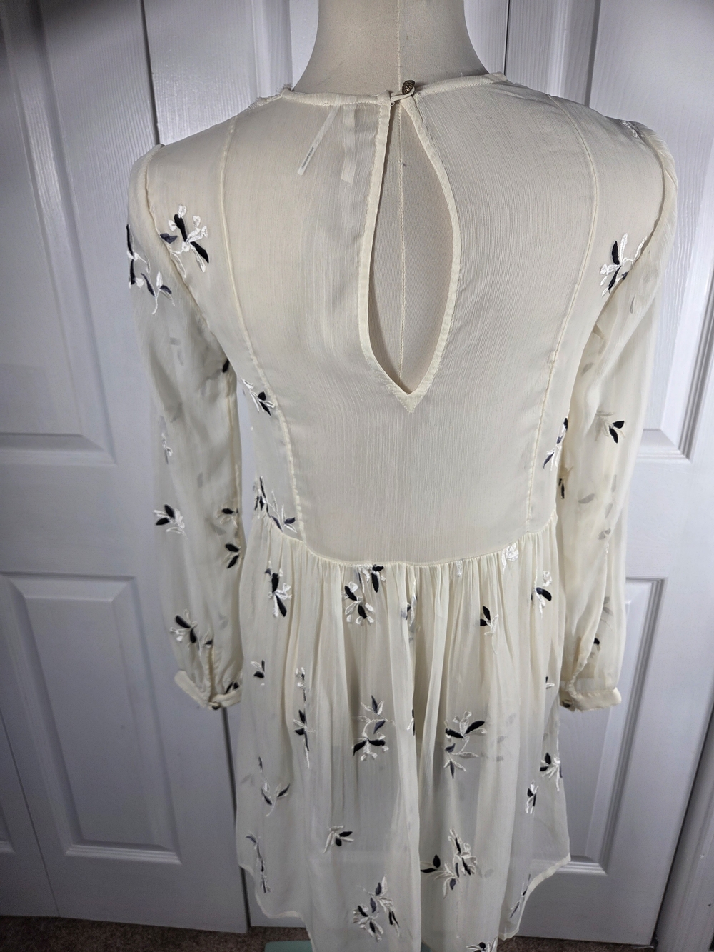 Anthropologie Feather Bone Cream Embroidered Boho Mini Dress 4 - Picture 5 of 14